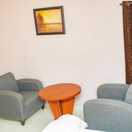 Denis Hotel Abuja Mobushipe Exterior photo