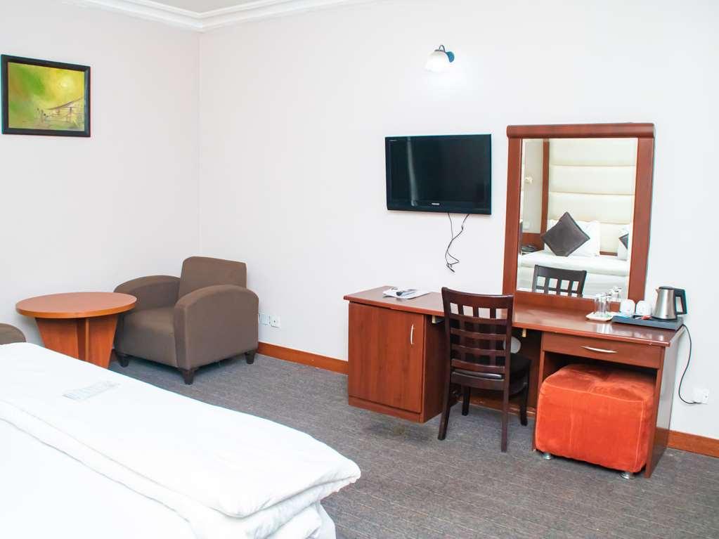 Denis Hotel Abuja Mobushipe Room photo