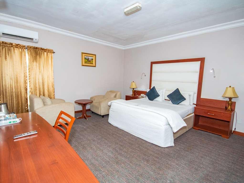 Denis Hotel Abuja Mobushipe Room photo