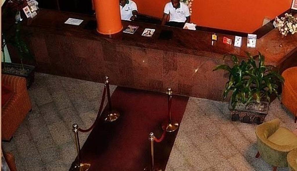 Denis Hotel Abuja Mobushipe Exterior photo