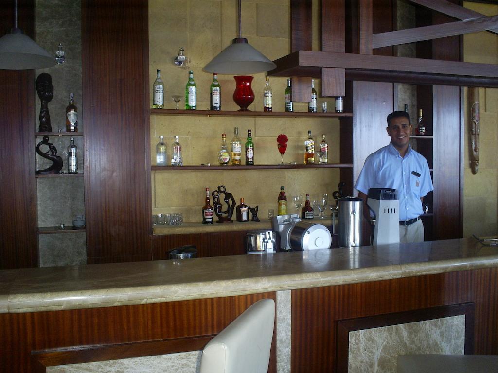 Denis Hotel Abuja Mobushipe Exterior photo